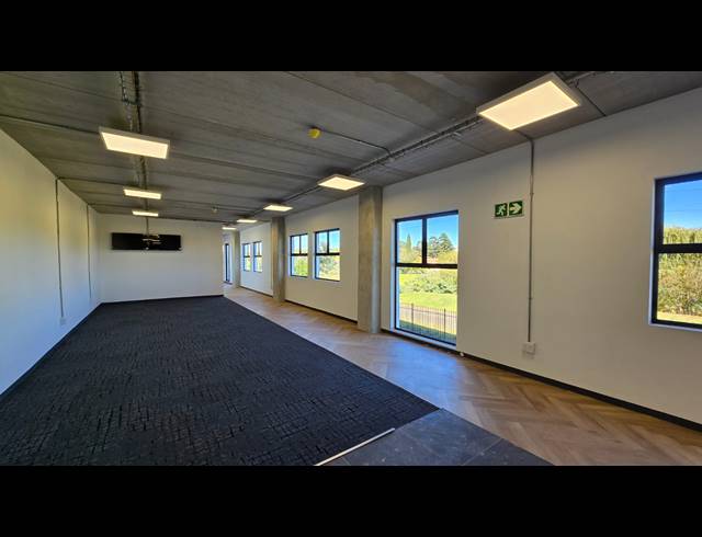 3,742M² WAREHOUSE TO LET IN SPARTAN